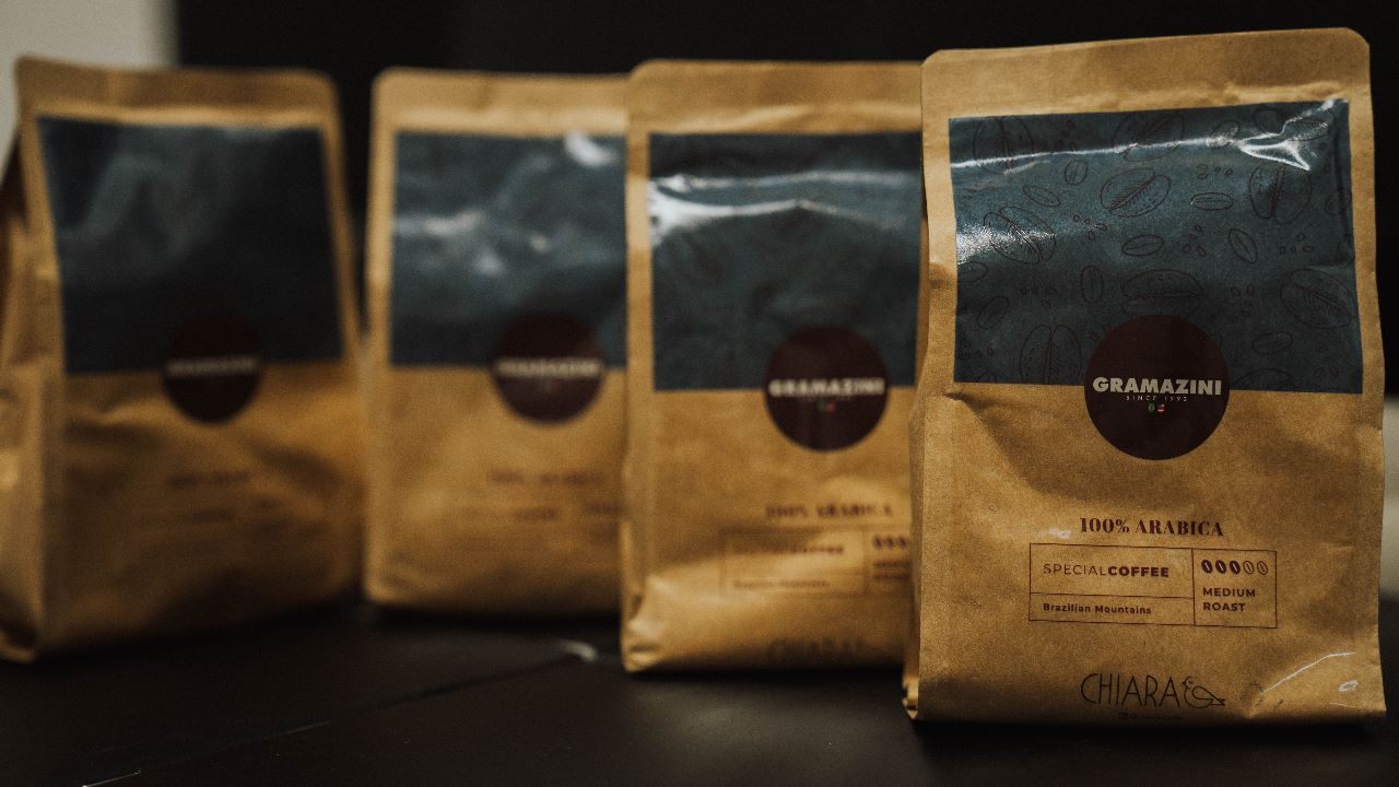 Diversas marcas de café personalizadas pela Café Chiara